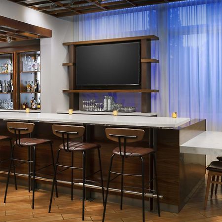 Courtyard By Marriott Los Angeles Woodland Hills Bagian luar foto