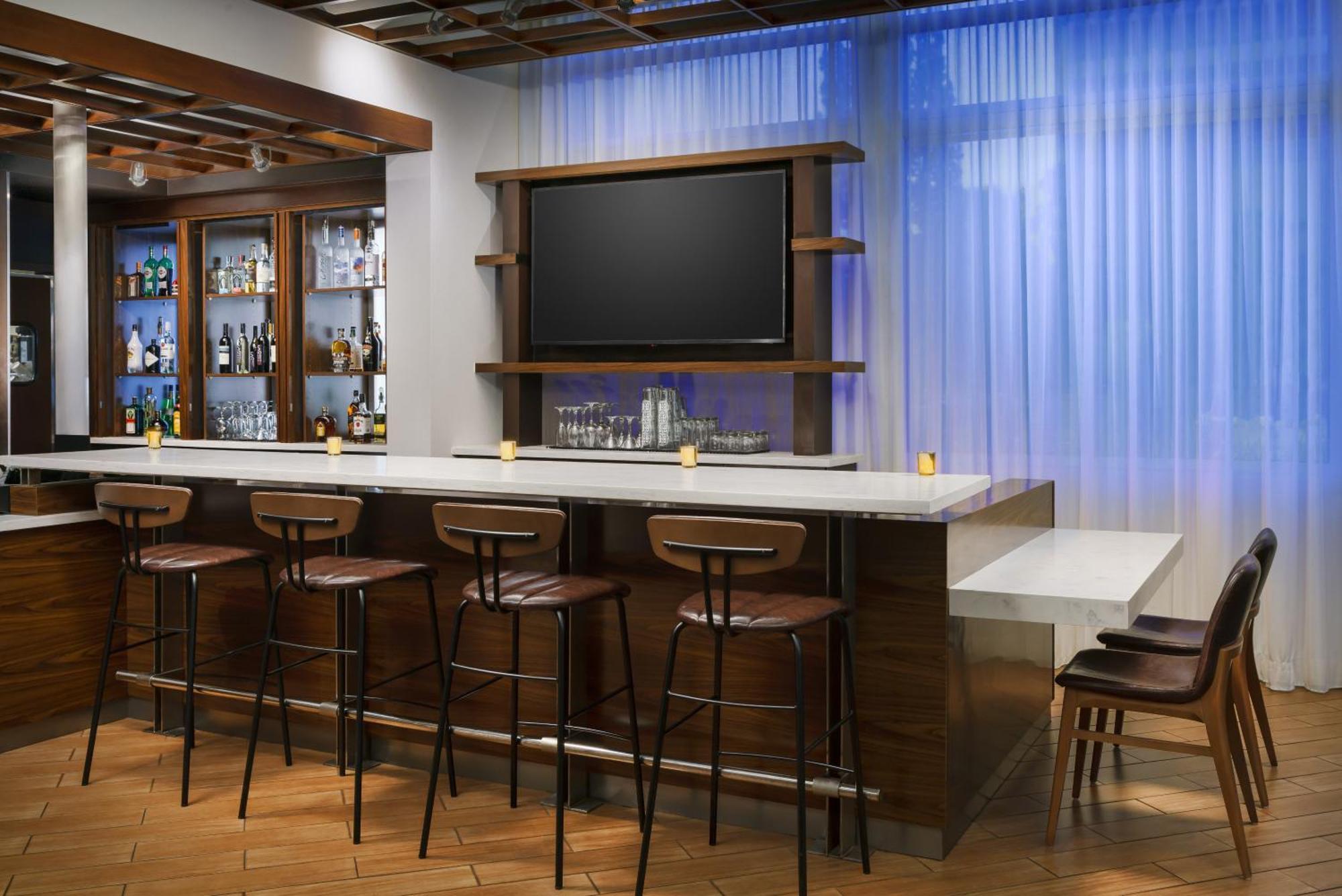 Courtyard By Marriott Los Angeles Woodland Hills Bagian luar foto