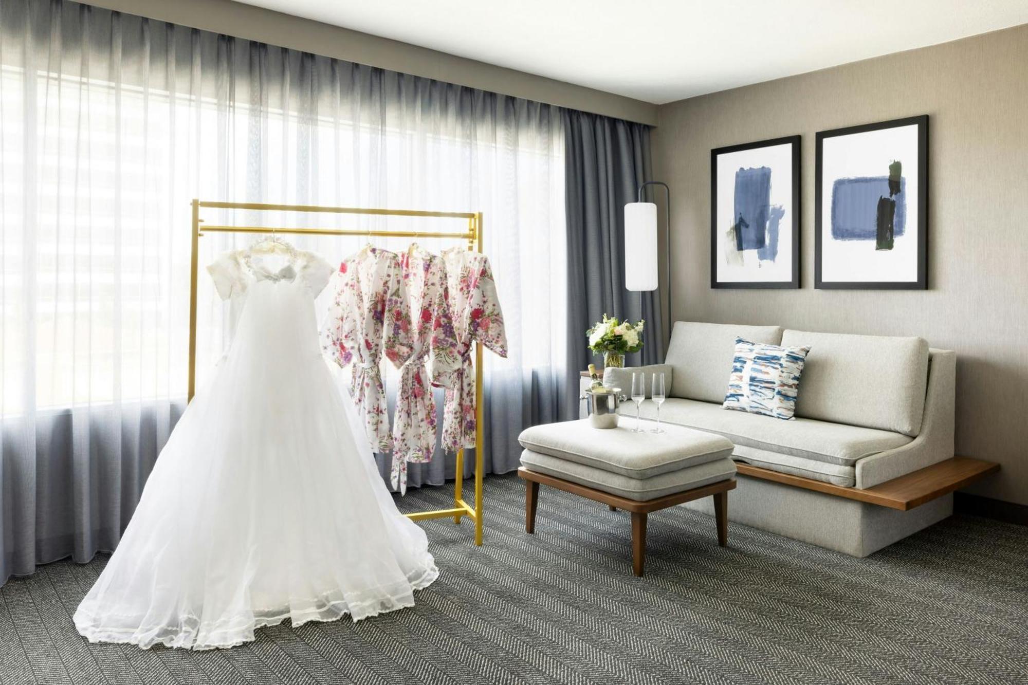 Courtyard By Marriott Los Angeles Woodland Hills Bagian luar foto