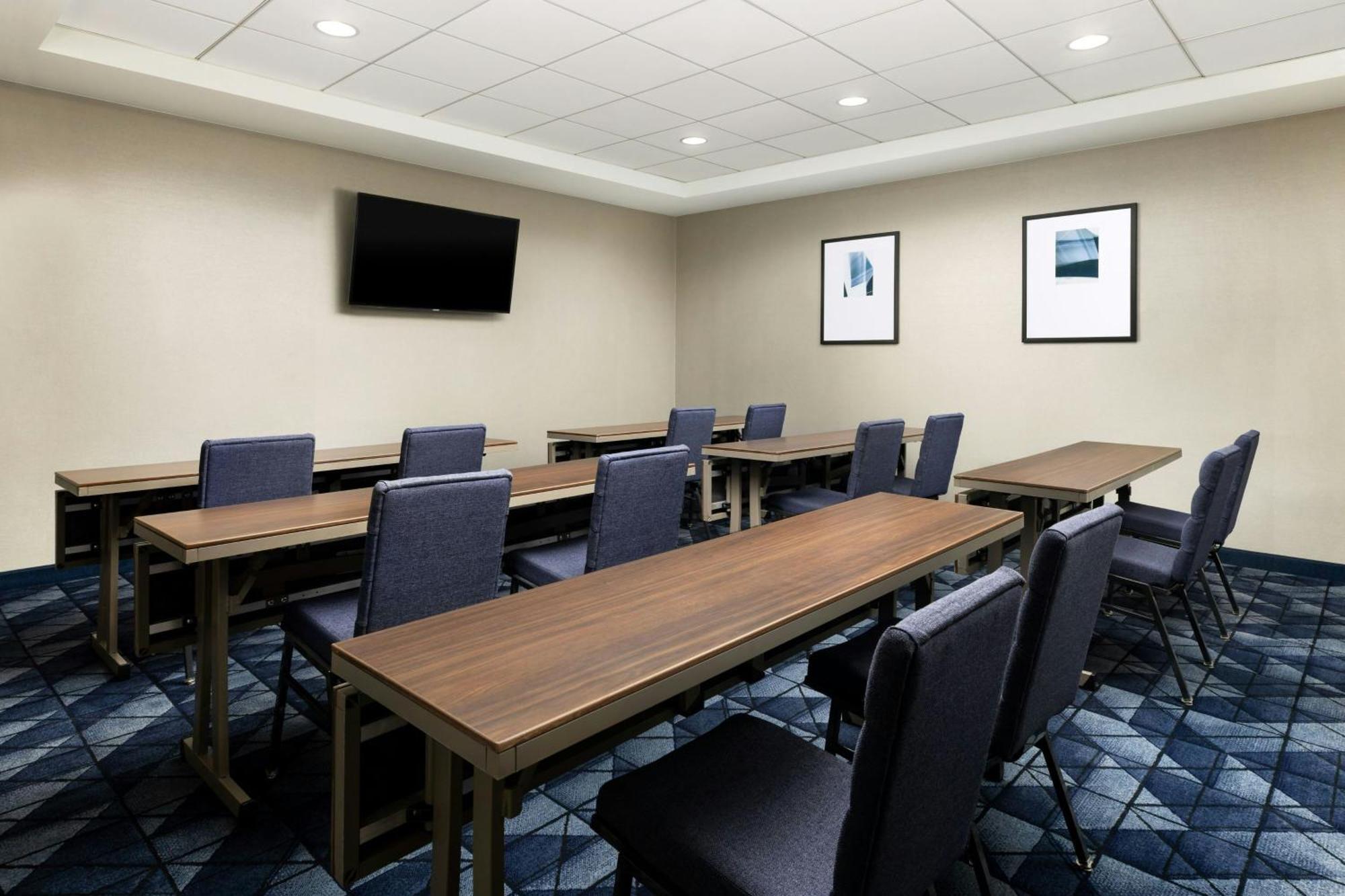 Courtyard By Marriott Los Angeles Woodland Hills Bagian luar foto