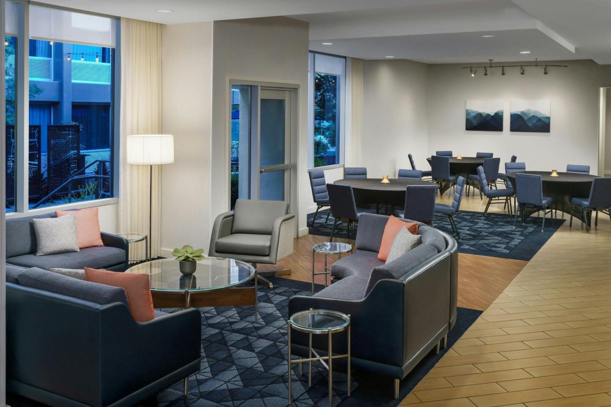 Courtyard By Marriott Los Angeles Woodland Hills Bagian luar foto