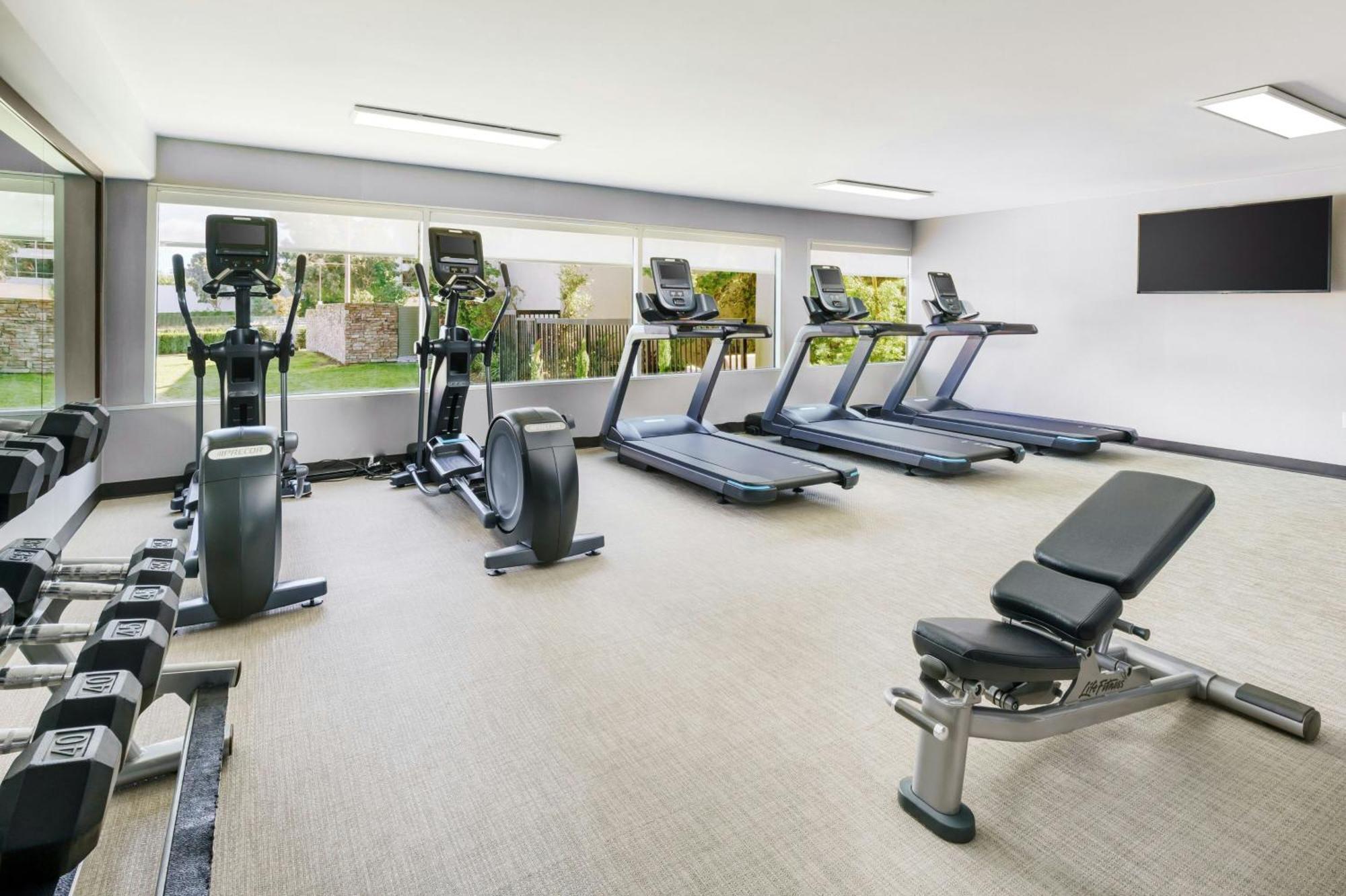 Courtyard By Marriott Los Angeles Woodland Hills Bagian luar foto