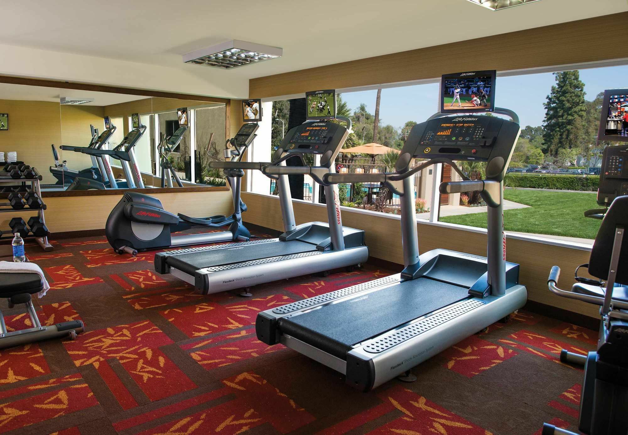 Courtyard By Marriott Los Angeles Woodland Hills Bagian luar foto